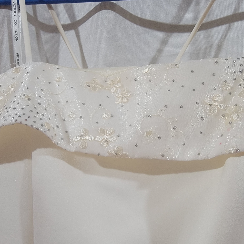Elegant Formal White Floral Dress